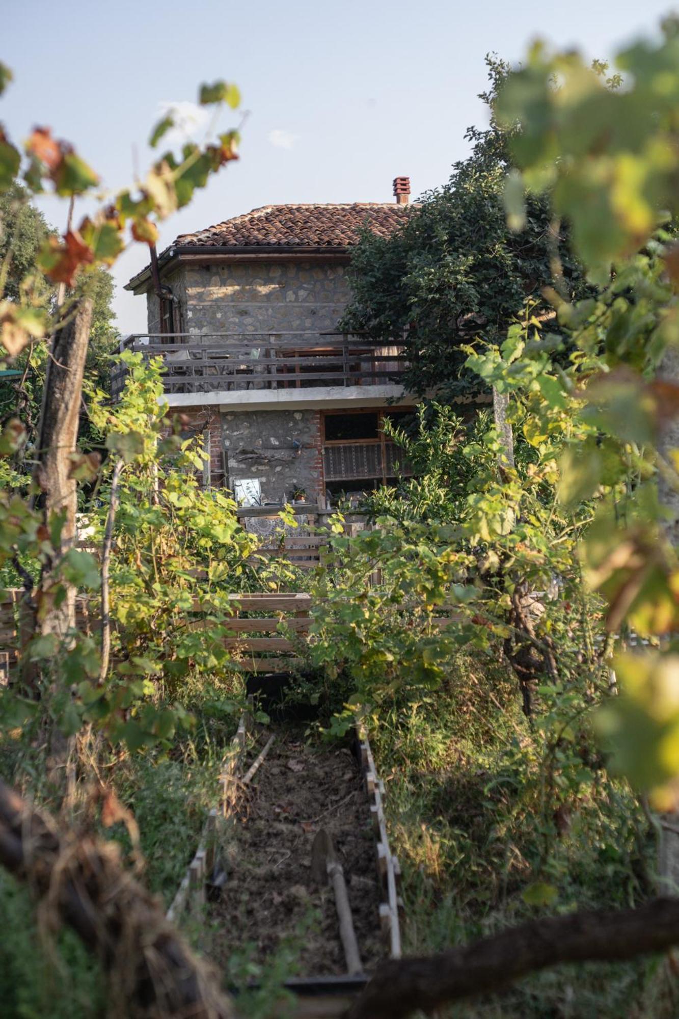 The House In The Village Pellumbas Kültér fotó