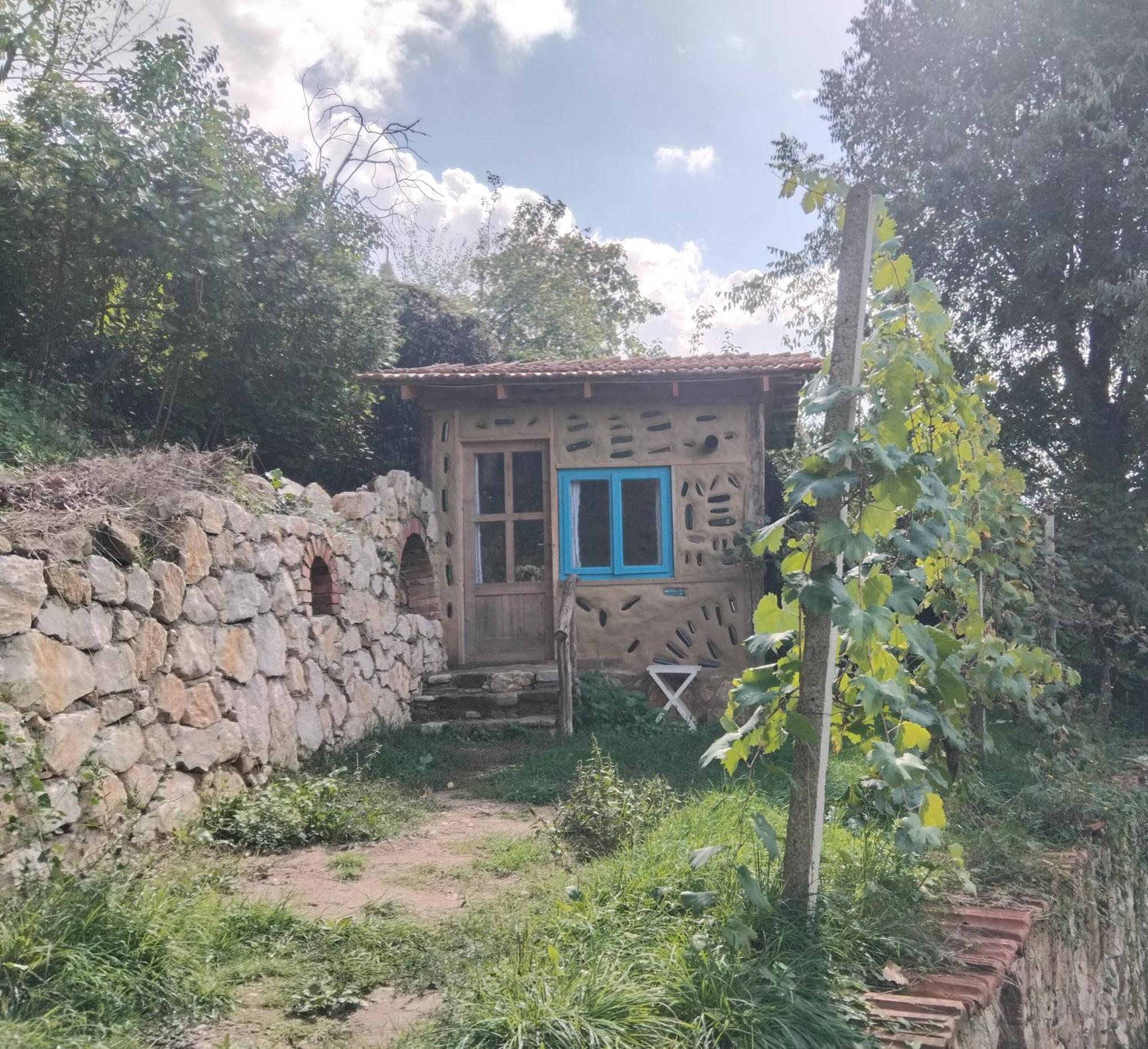 The House In The Village Pellumbas Kültér fotó